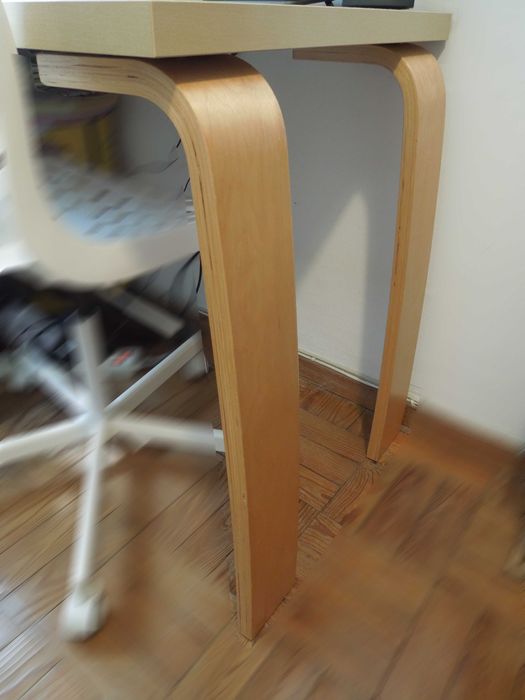 2 pernas IKEA Vika Oleby para secretária