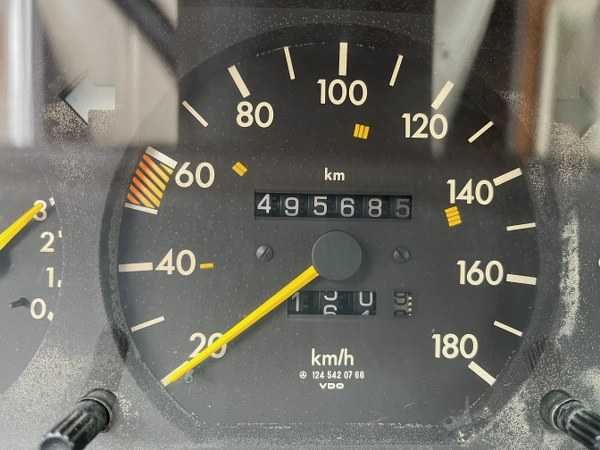 Mercedes-Benz E 200 2.0D - 89