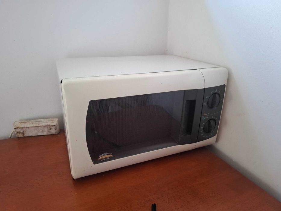 Mikrofalowka daewoo