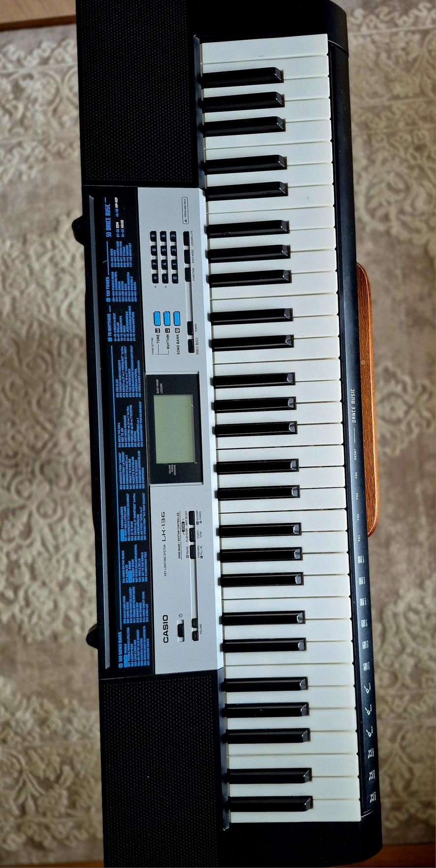 CASIO LK-136  сентизатор