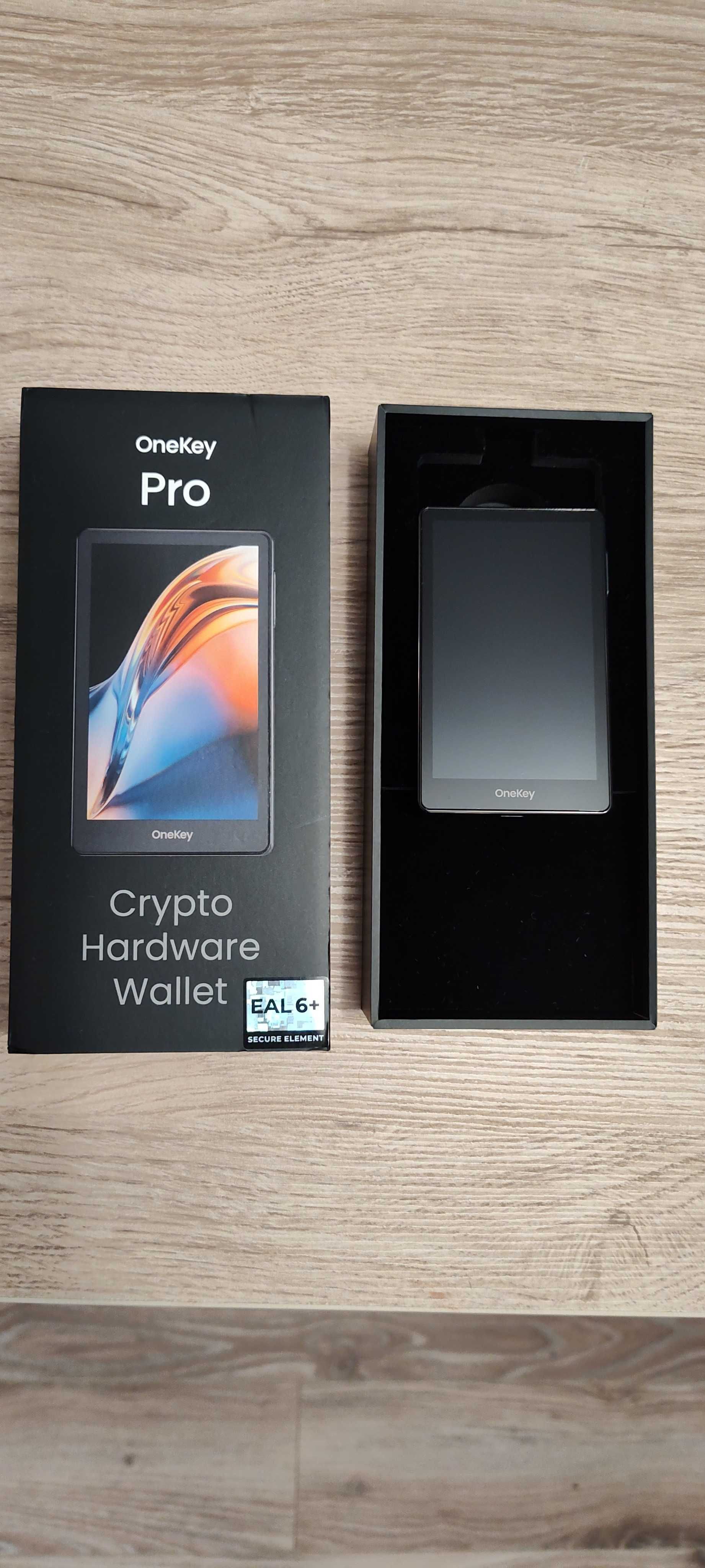 OneKey Pro portfel kryptowalutowy NOWY, odpakowany