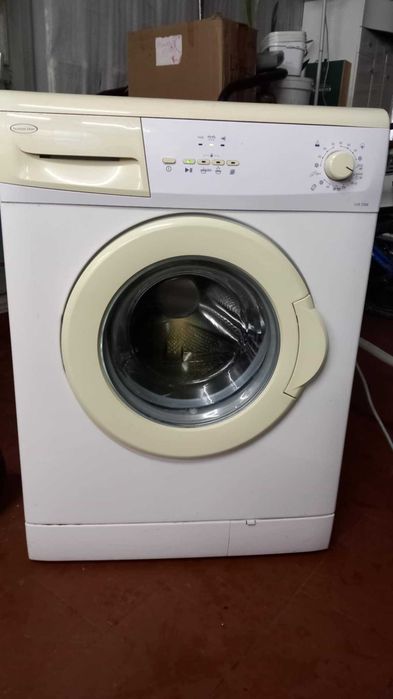Maquina de lavar roupa 5kl em bom estado