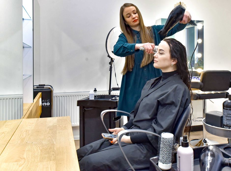 робоче місце для перукаря