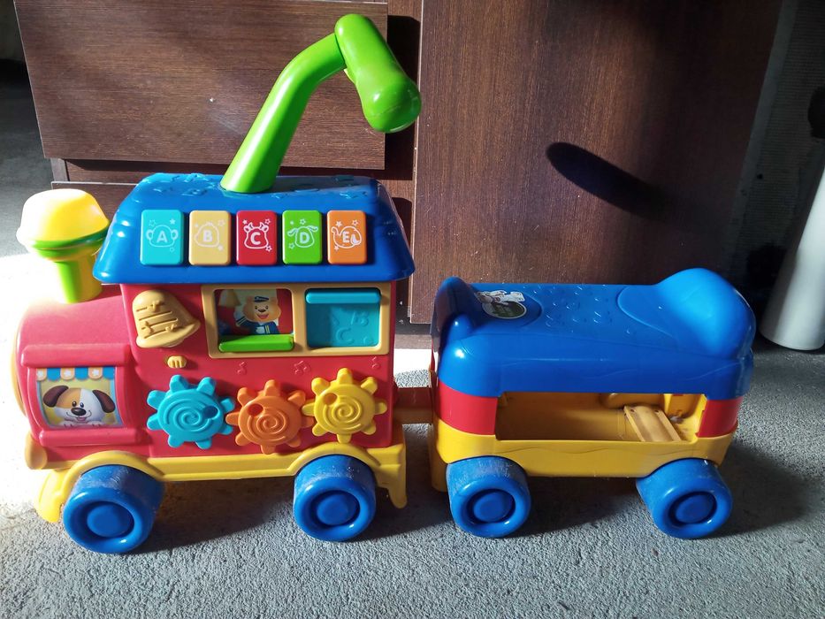 Jeździk -pchacz edukacyjny dla dzieci z dźwiękiem