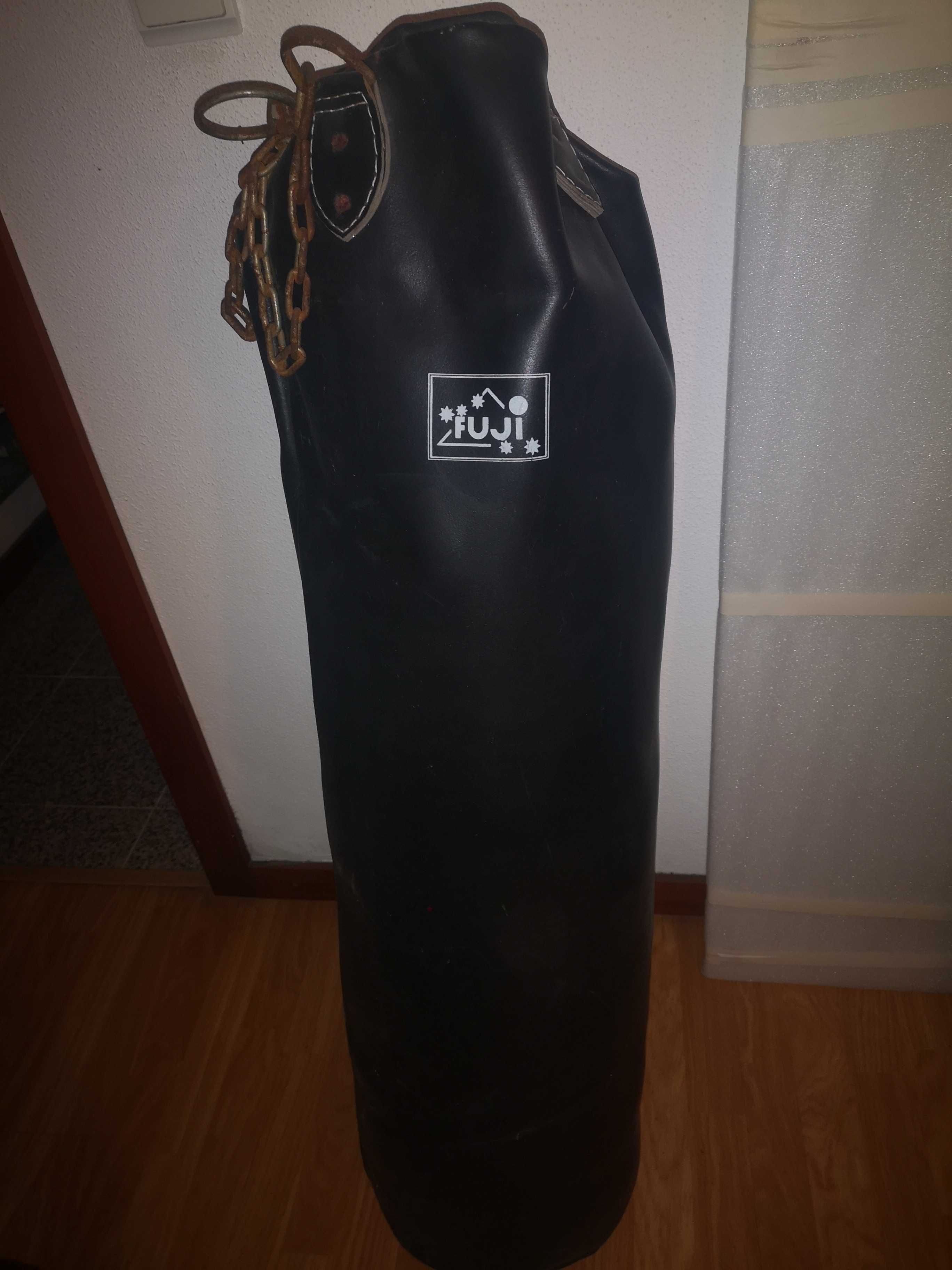 Saco de box bem pesado