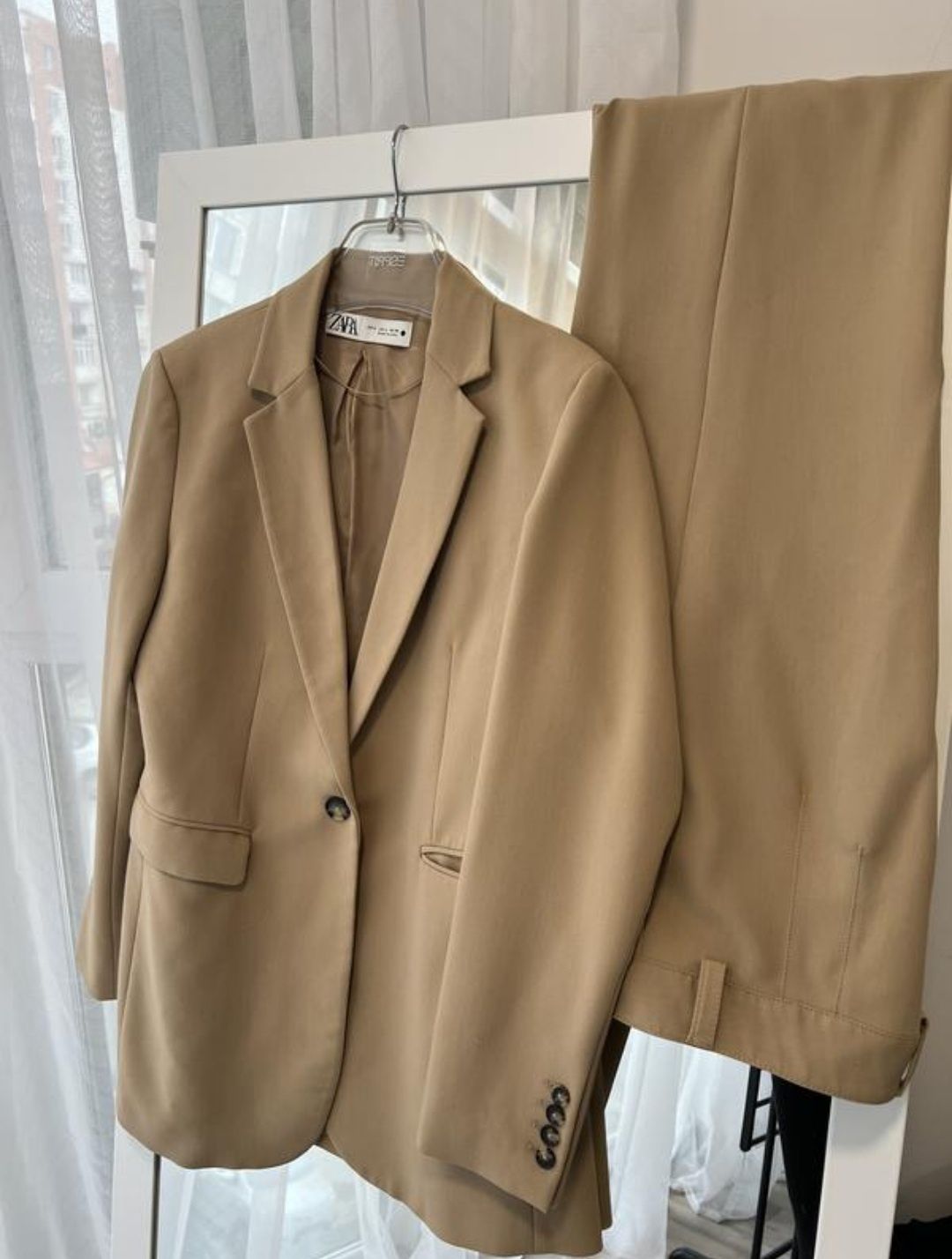 Костюм брючный Zara