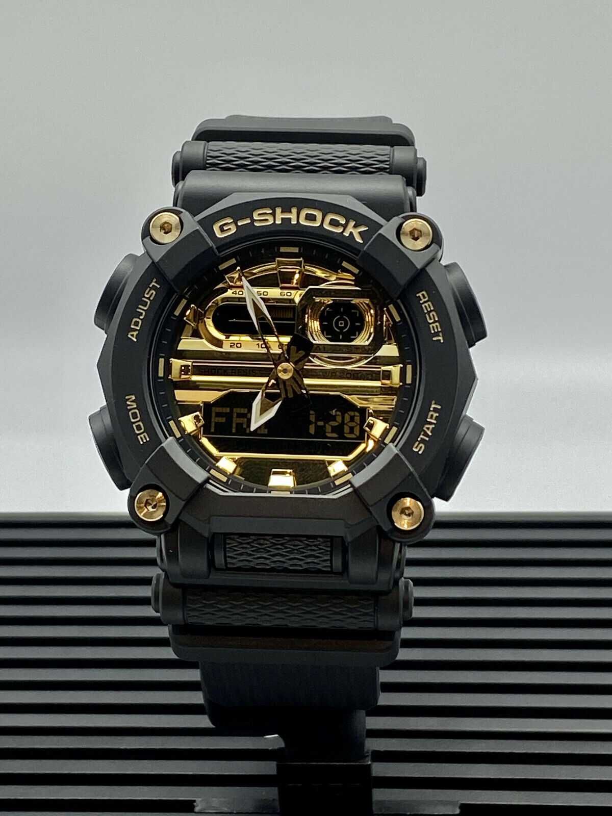 Чоловічій годинник CASIO G-SHOCK GA-900AG-1A
