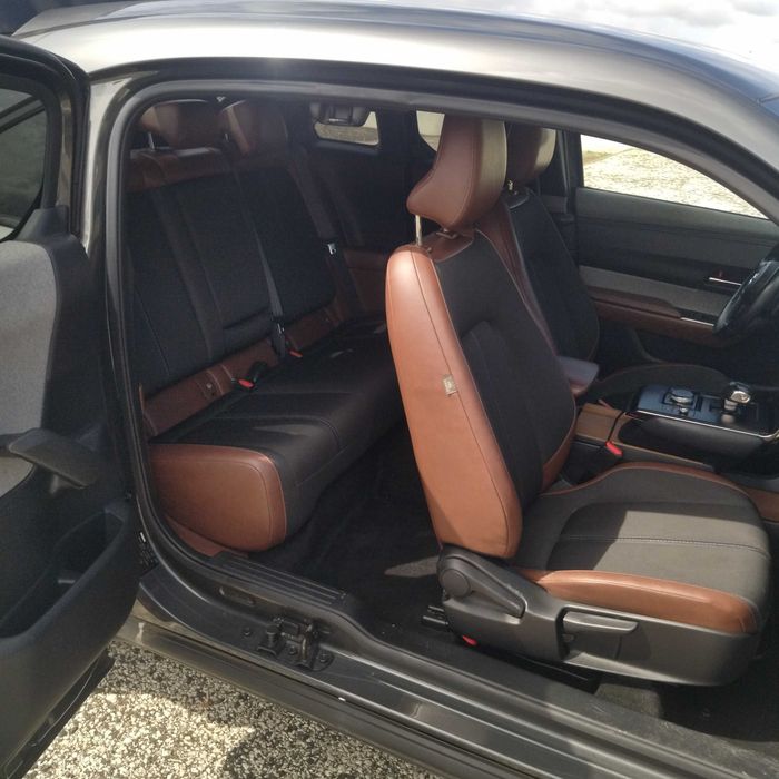 Mazda MX-30 nacional com garantia.