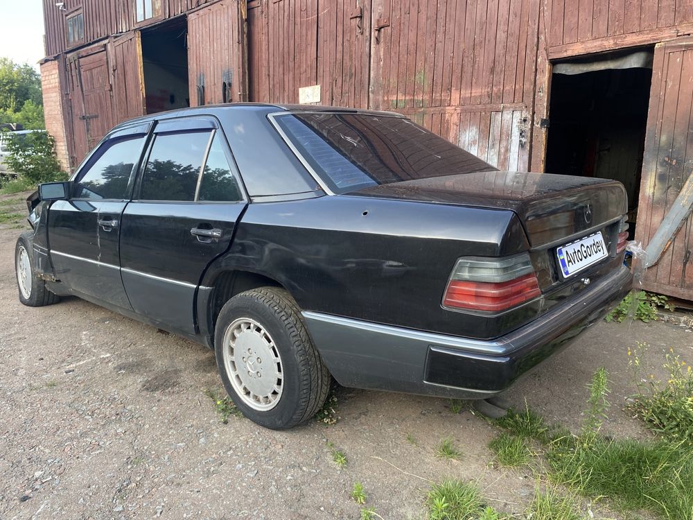 Mercedes-Benz w124e260 разбор