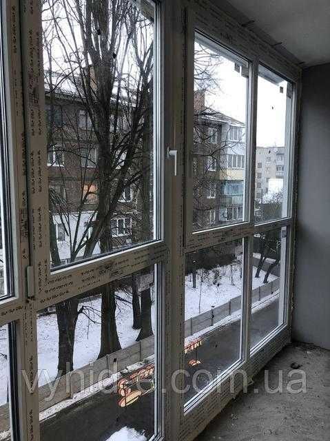 Блок балконний. Вихід на балкон. Балконна рама. Вікна та двері