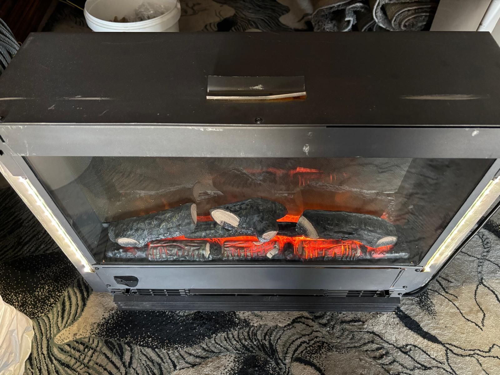 Kominek elektryczny z funkcją farelki (grzania)