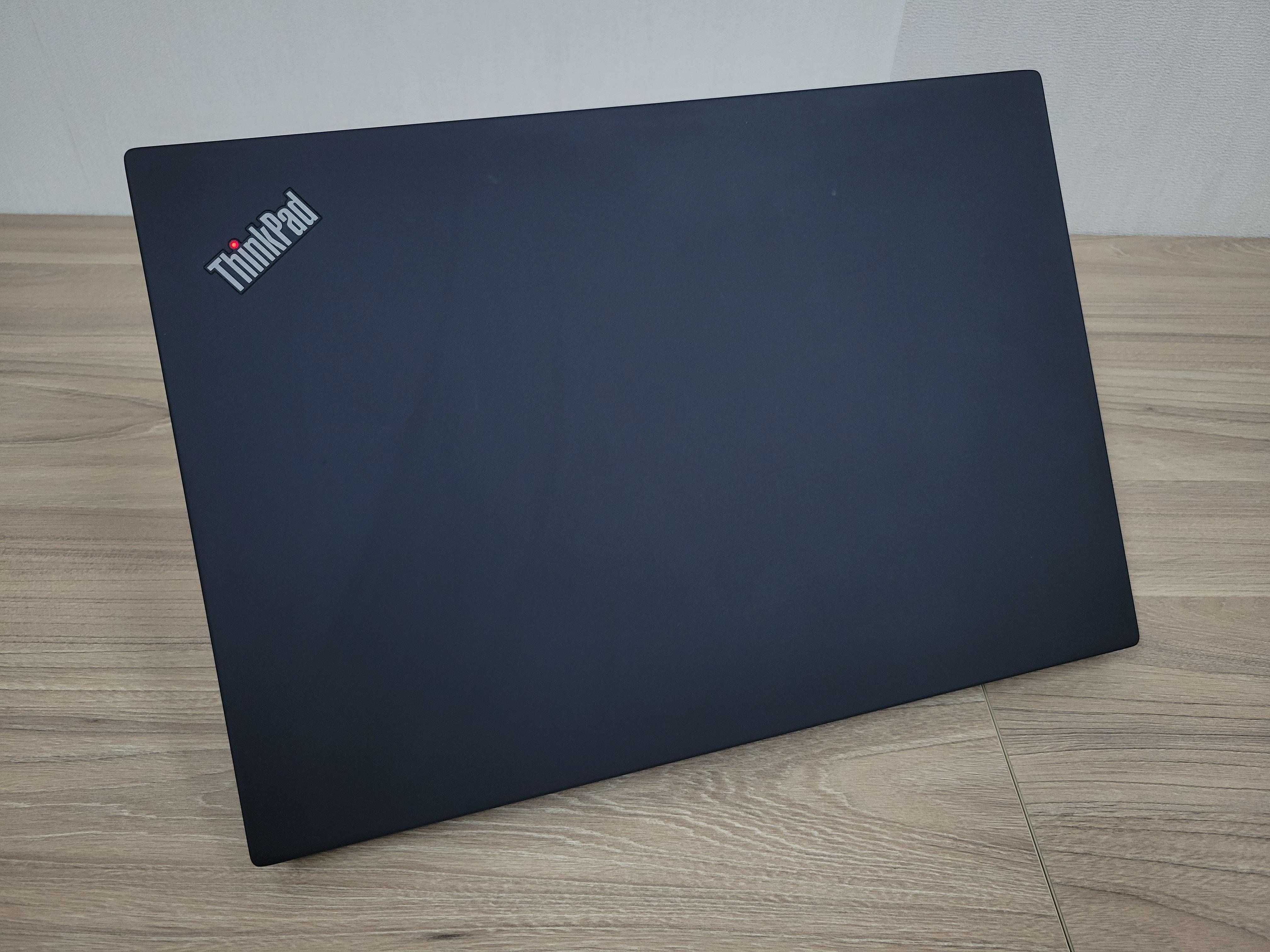 Класний стан Lenovo ThinkPad T490: Core i5, 16/512 ГБ, FullHD +сканер