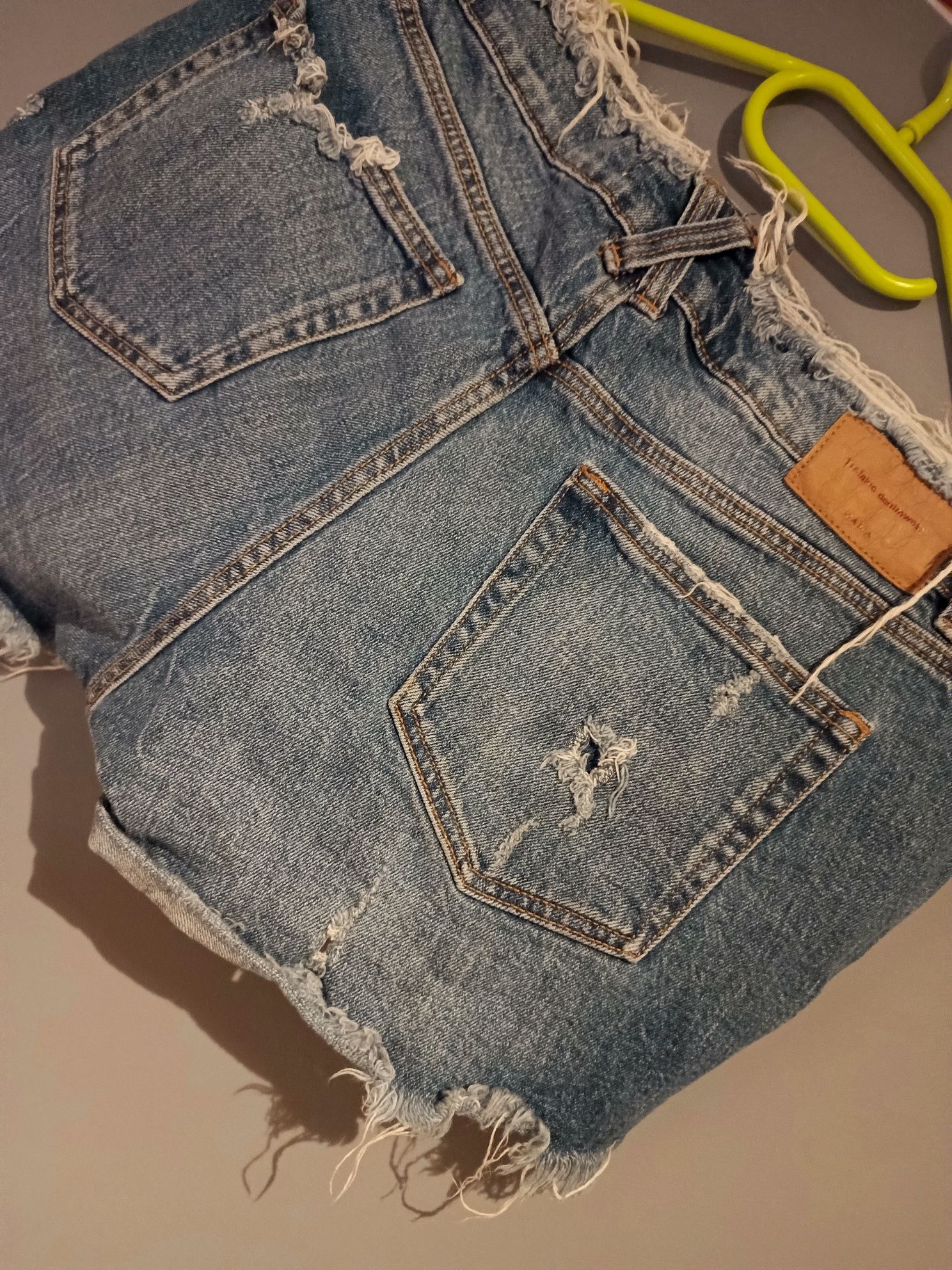 Szorty jeansowe Zara , L