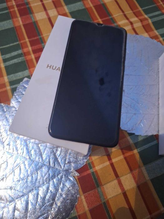 Huawei P Smart (2019) Stan BDB  pudełko + ETUI