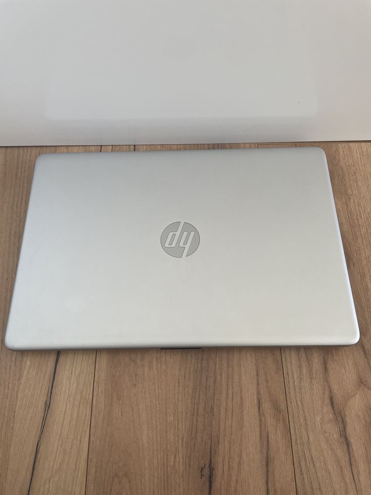 Laptop HP stan idealny + gratisy