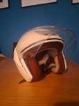 Capacete branco de senhora, tamanho S.