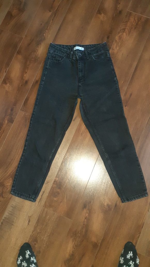 Продам джинсы 36р.,идут на наш 40-42р.