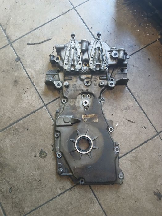 Obudowa rozrzadu 1.2 tce dacia nissan renault
