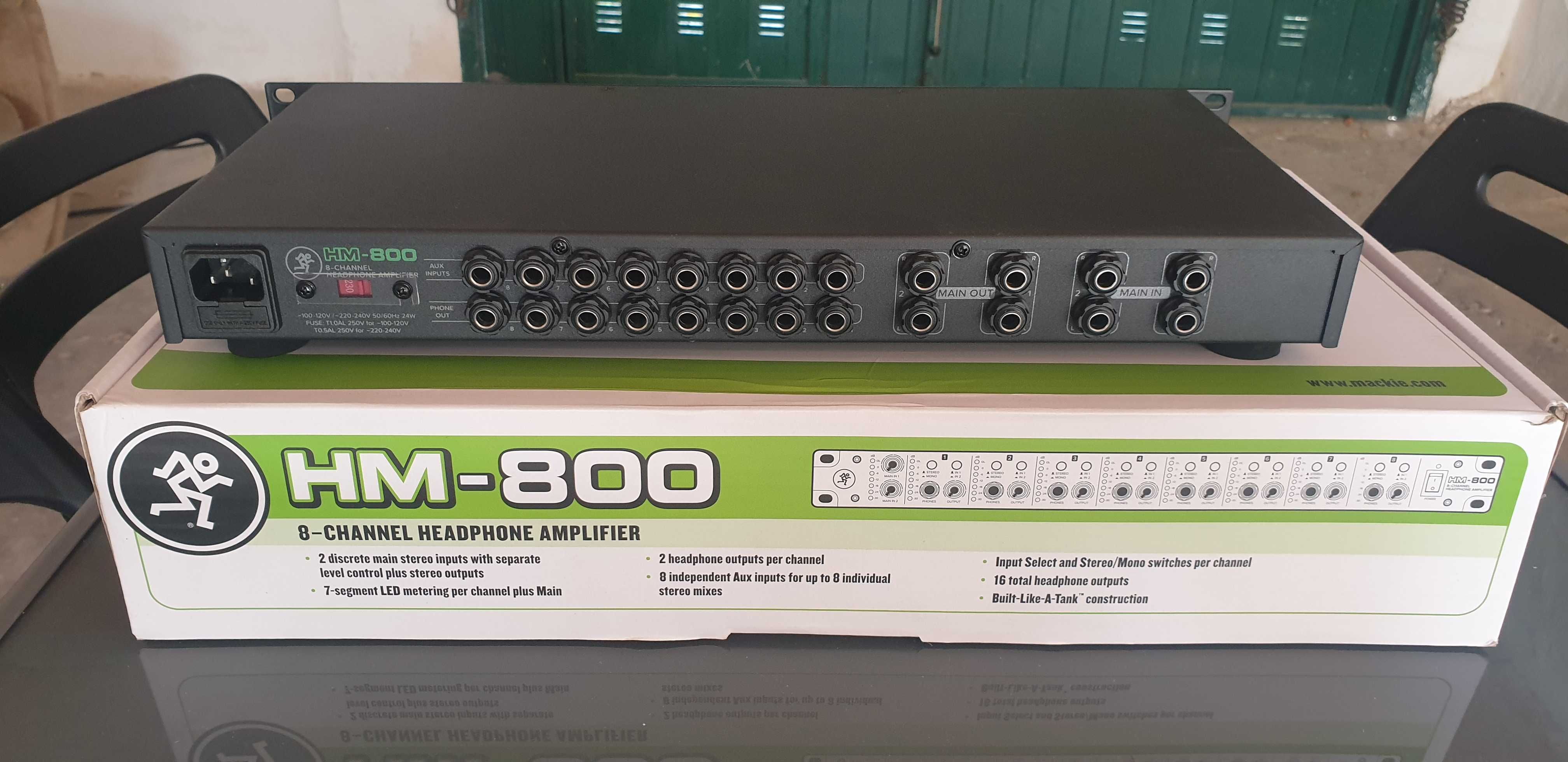 Mackie HM-800 Amplificaror de auscultadores + Multicore 8 vias