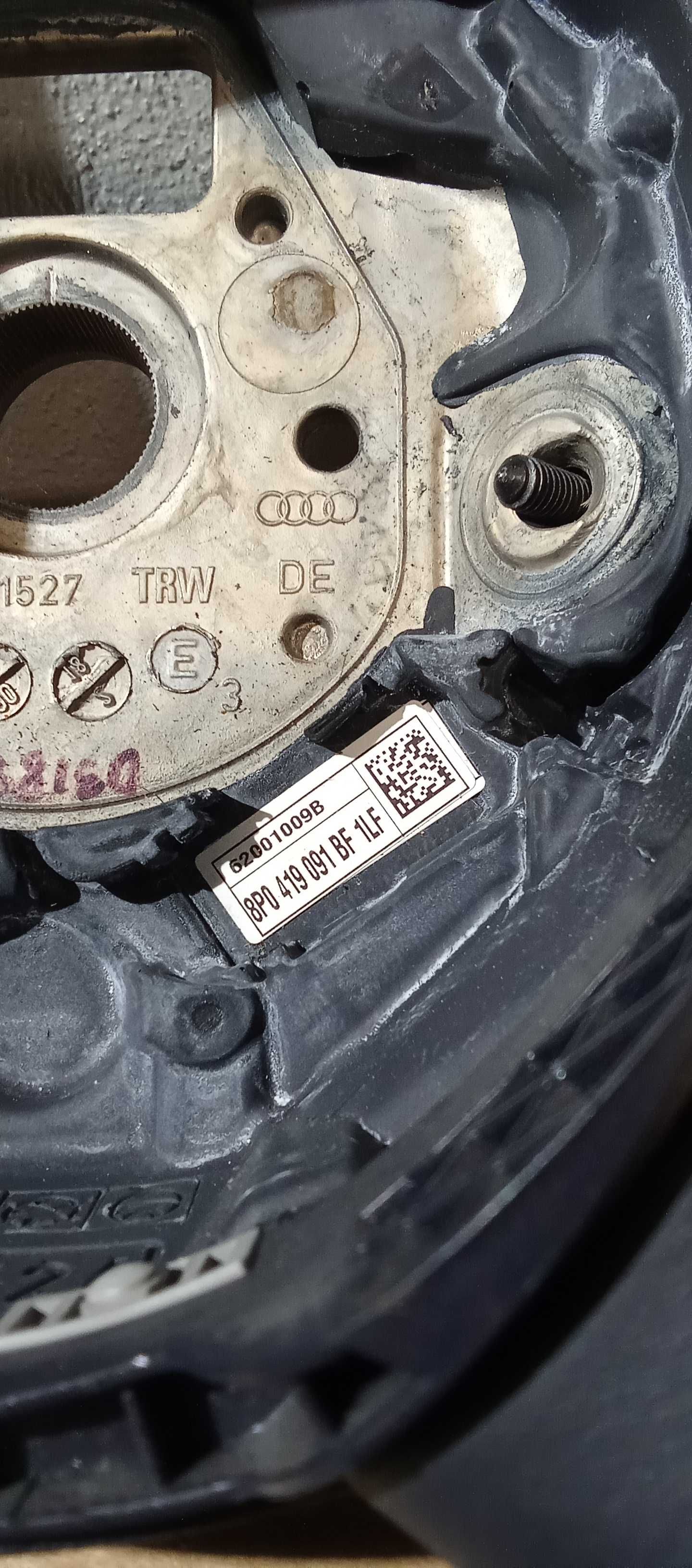 Kierownica Audi A4 B7  Ciemny Granat  kierownica Audi A4 B7 nr 2M