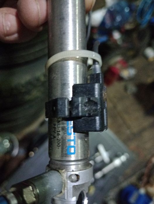 Siłownik pneumatyczny Festo 16x200