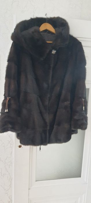 Ниркова шубка у відмінному стані