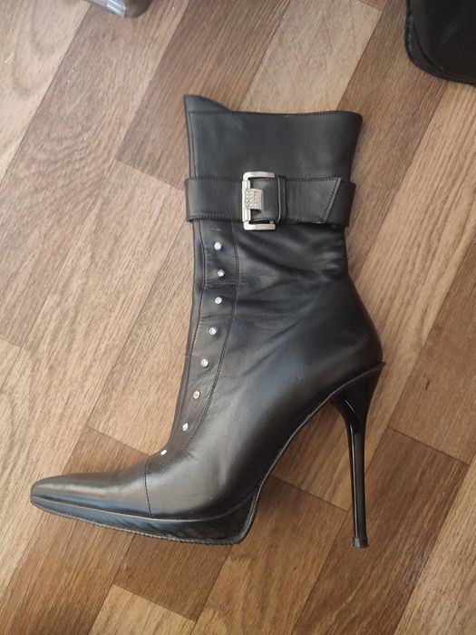 Продам кожаные сапоги