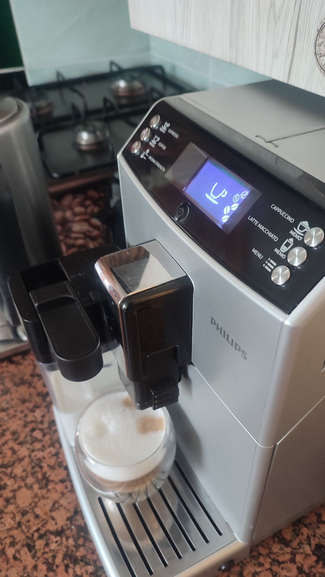 Кавомашина Philips EP3551 кофемашина,кавоварка
