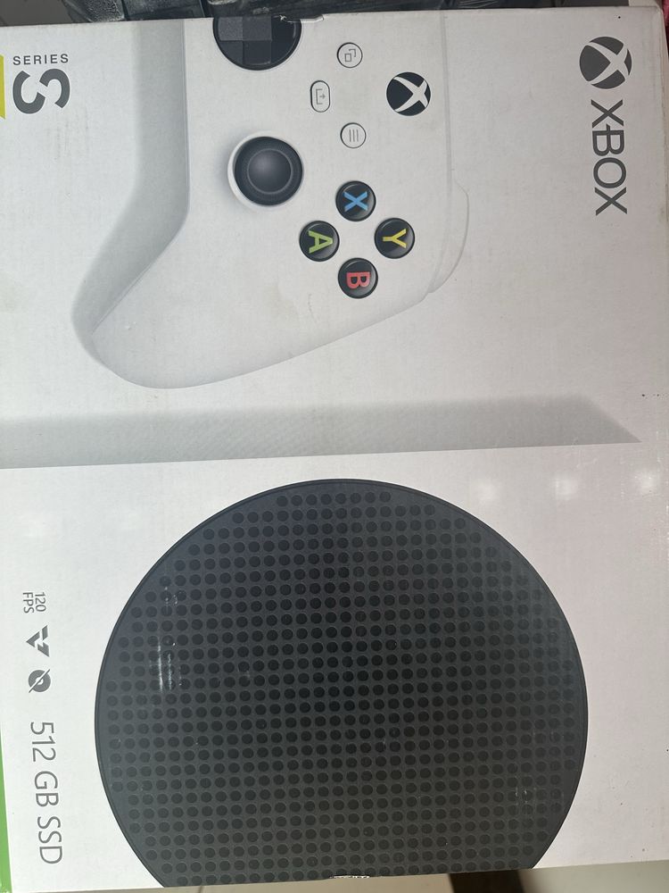 Xbox series S + 2 pady