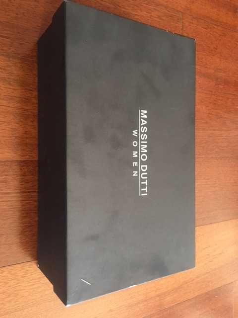 Sapatos de salão Massimo Dutti, em camurça, usados uma vez