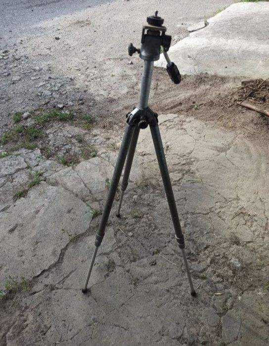 Штатив для фотоапарата