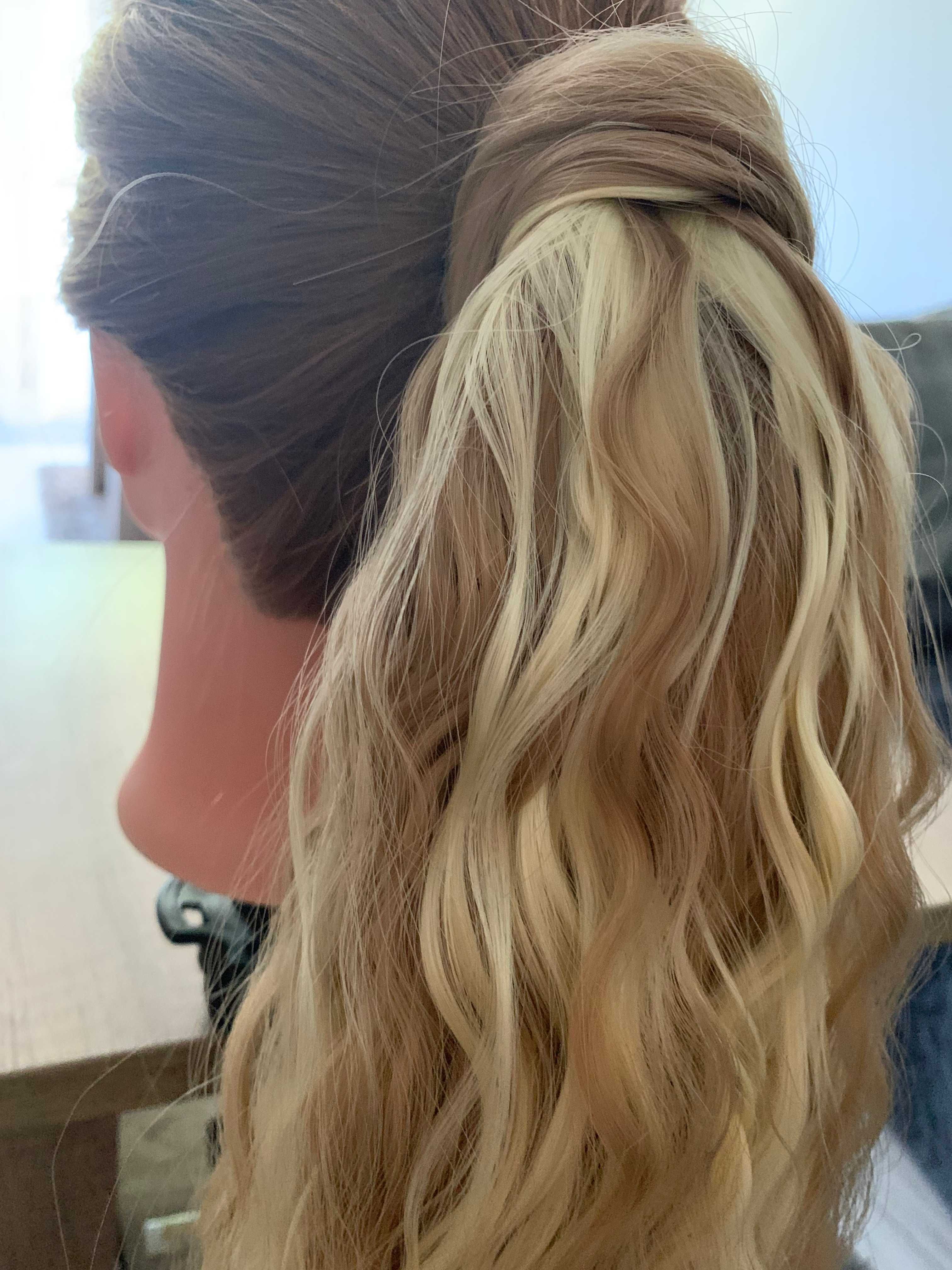 Doczepiany kucyk falistymi ciemny jasny blond kręcony długi 60 cm