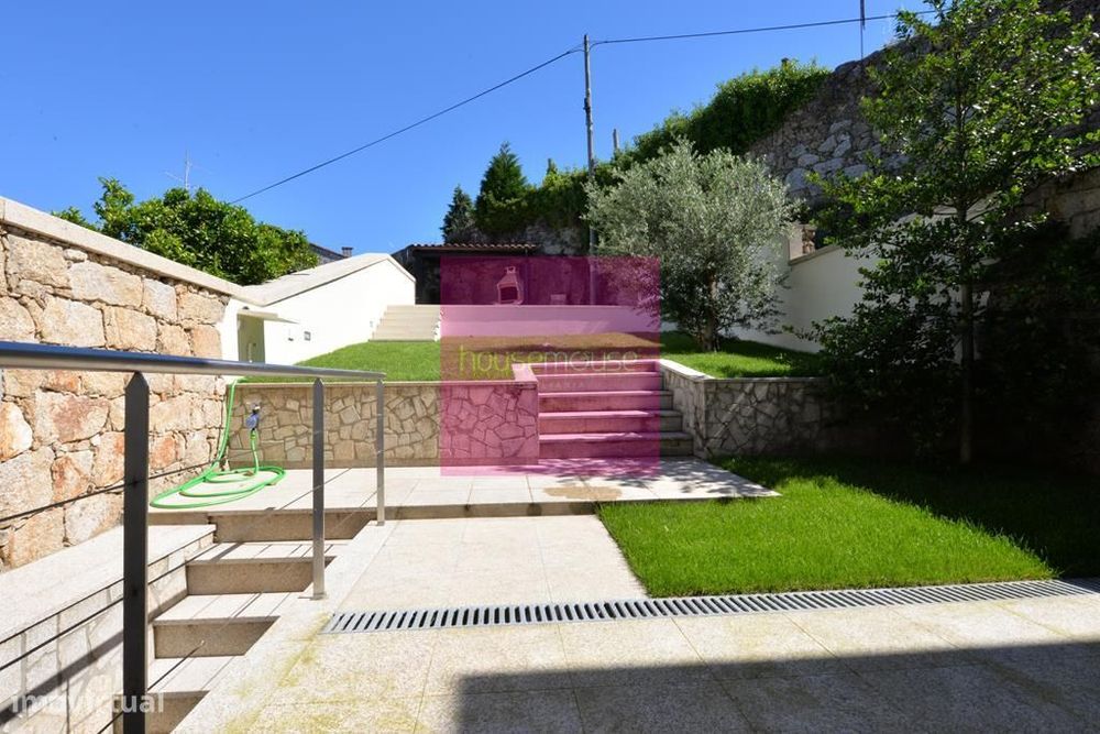 Moradia c/ vistas sobre a cidade