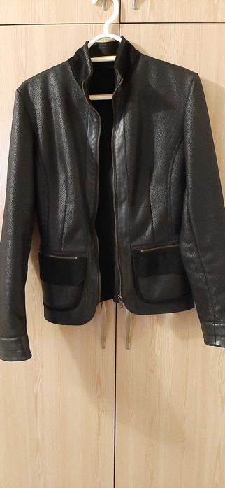 Продам пиджак на утеплителе б/у