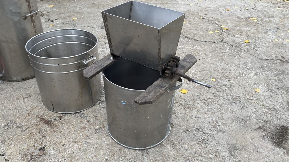 М’ялка для винограду + баки з нержавійки (комплект для виноробства)