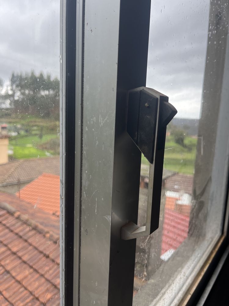 Janela de correr de aluminio