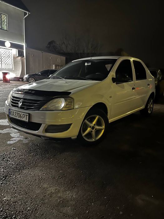 Продам рено логан 2012 рік