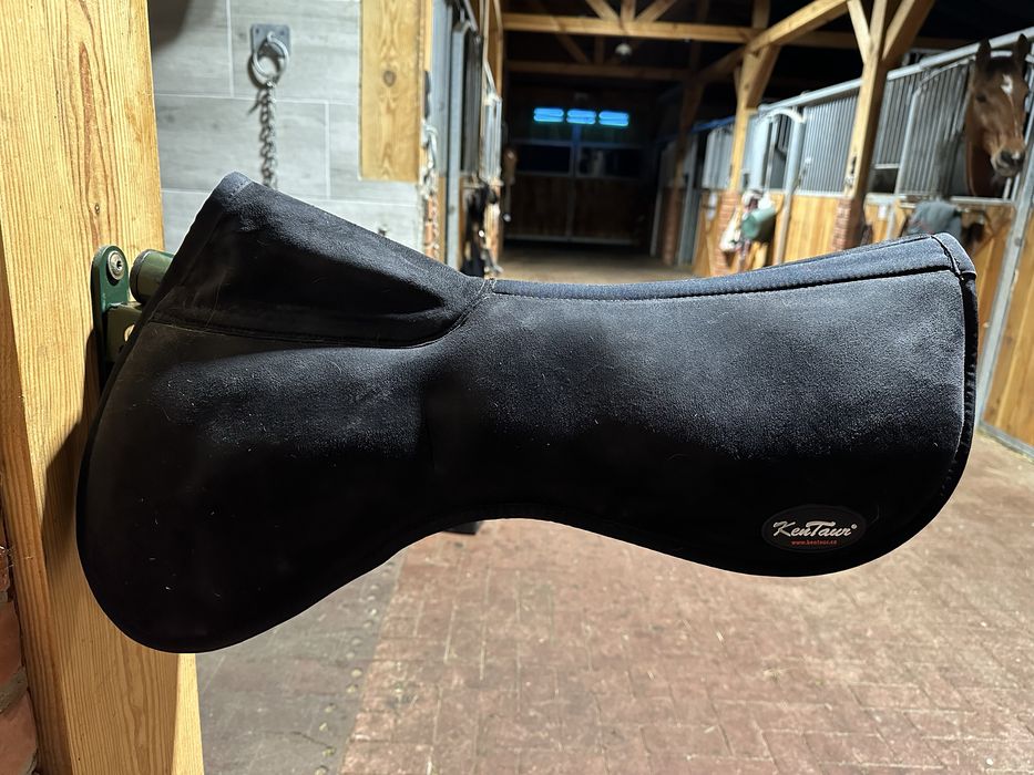 Podkładka KENTAUR Memory Foam Half-Pad Cut-Out Reinforced