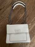 Torebka Guess 26x19 cm