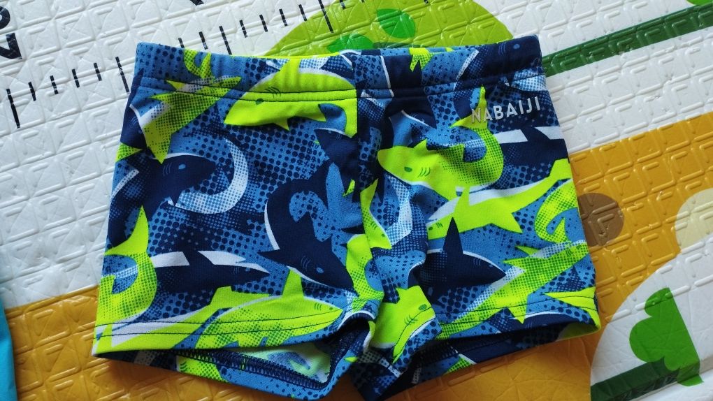 Conjunto praia - tubarões 24-36 meses
