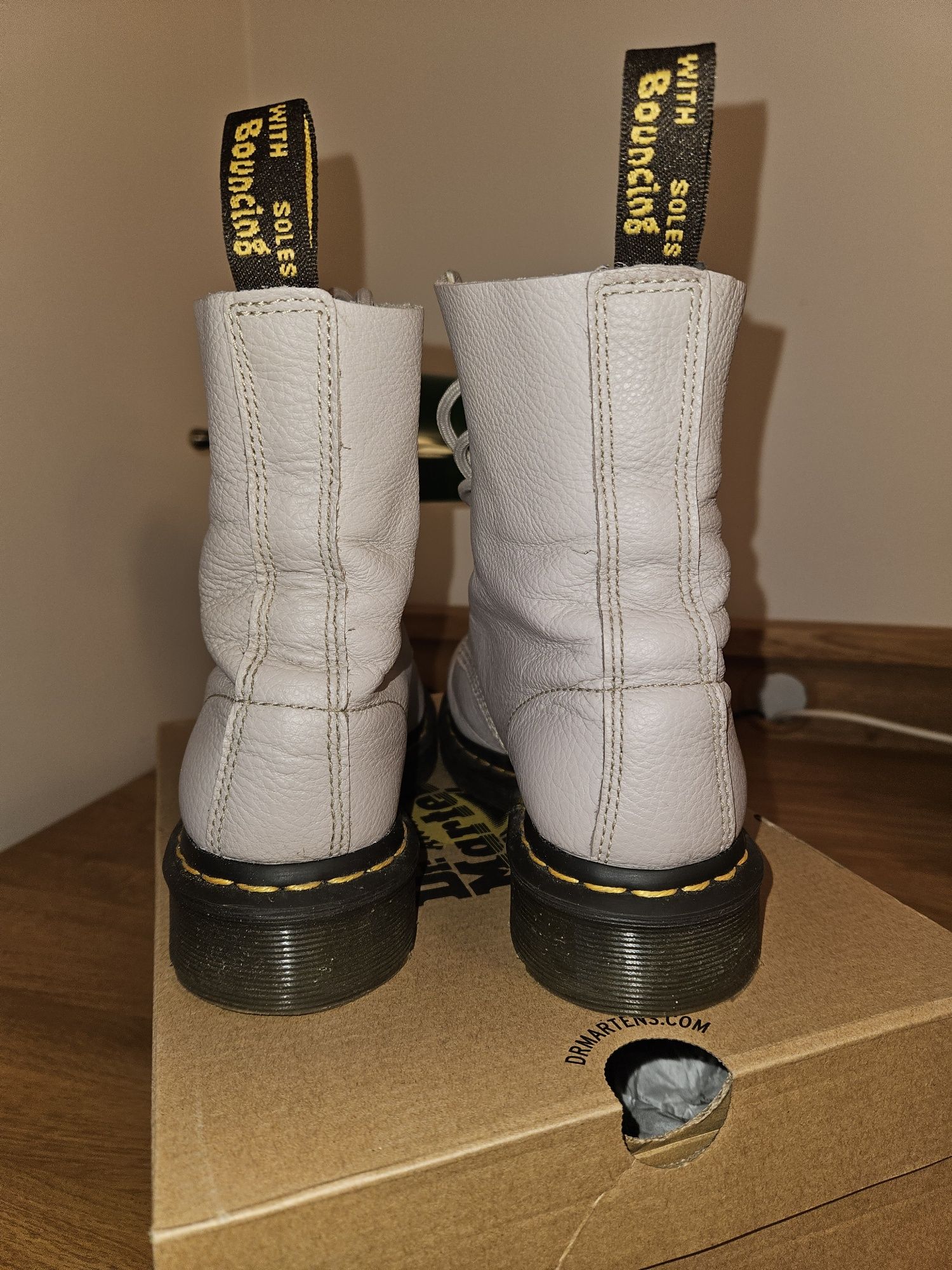 Buty Dr Martens 1460 Pascal Virginia rozm. 39