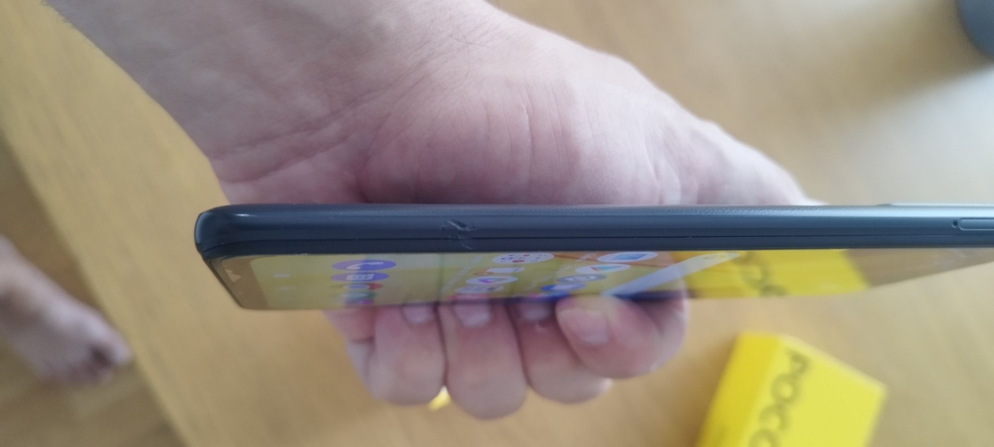Smartfon Poco c40