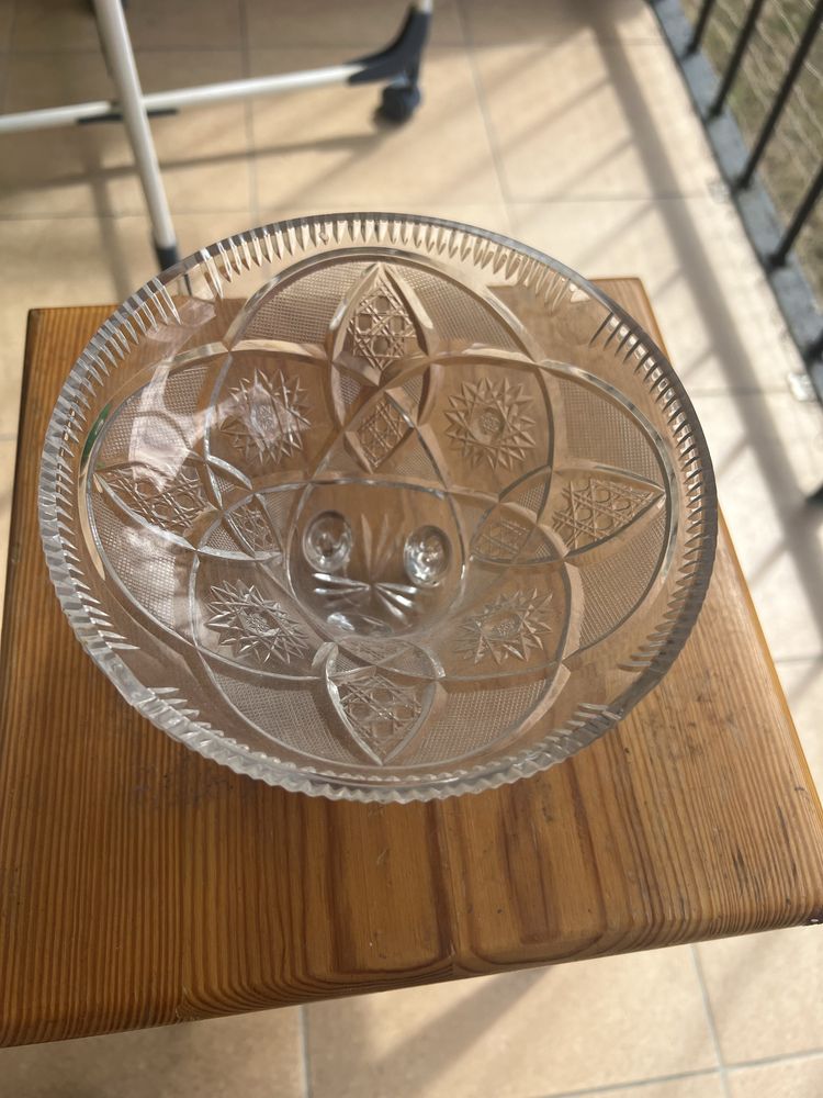 Kryształowa miseczka na nóżkach – 10 cm wys., 18 cm szer.