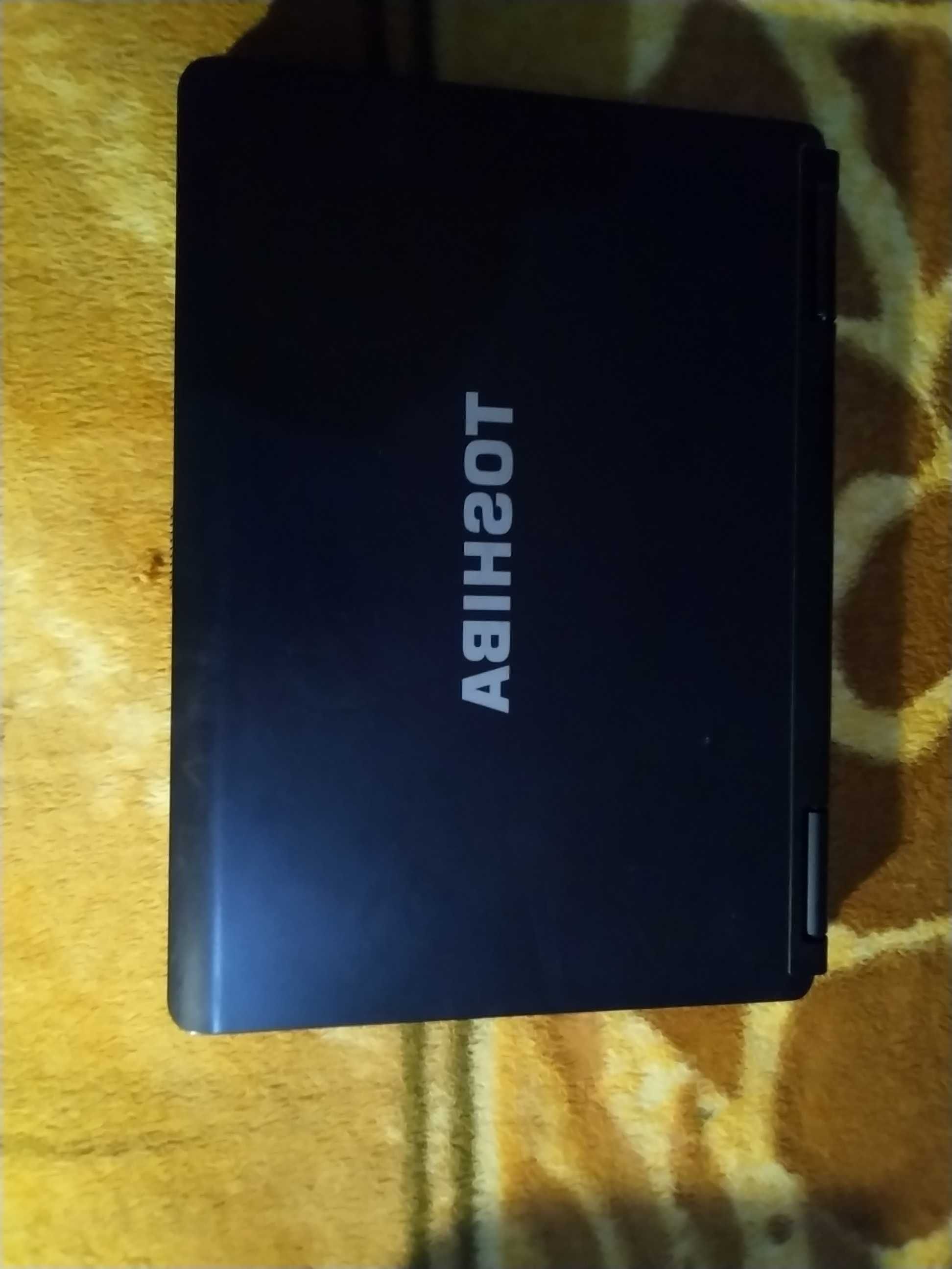 Ноутбук Toshiba Satellite L40-139 на запчастини