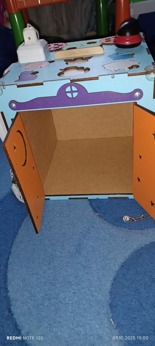 Бізікуб великий з доступом всередину