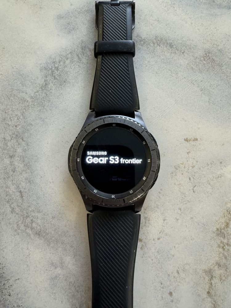 Часы samsung gear s3 frontier