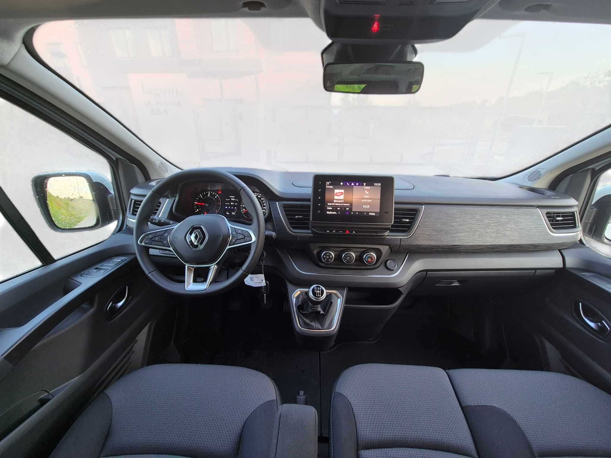 Wynajem Busa 9-Osobowy Renault Trafic Long, Nowy Model, 150 KM