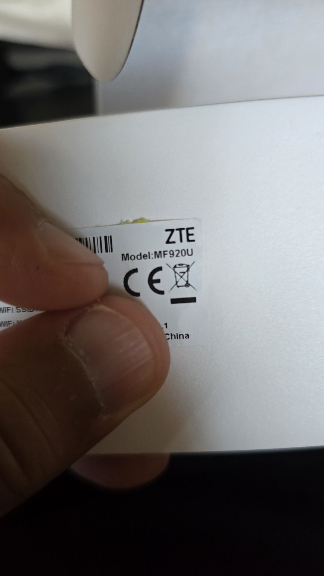 ZTE MF920U 4G Router Hotspot 
Bateria 2000mah