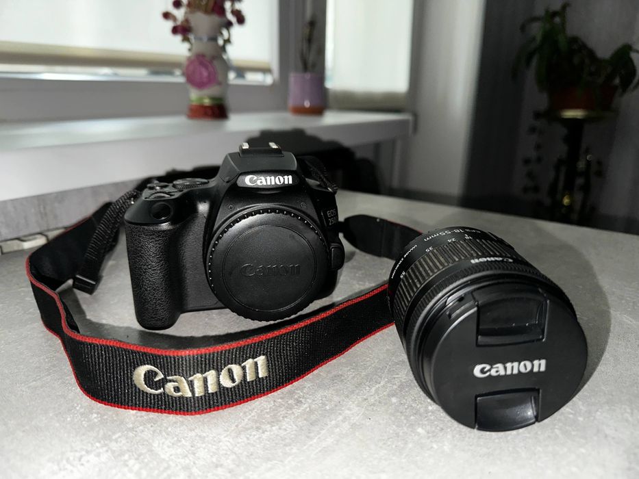 Canon EOS 250D (Rebel SL3 / Kiss X10)