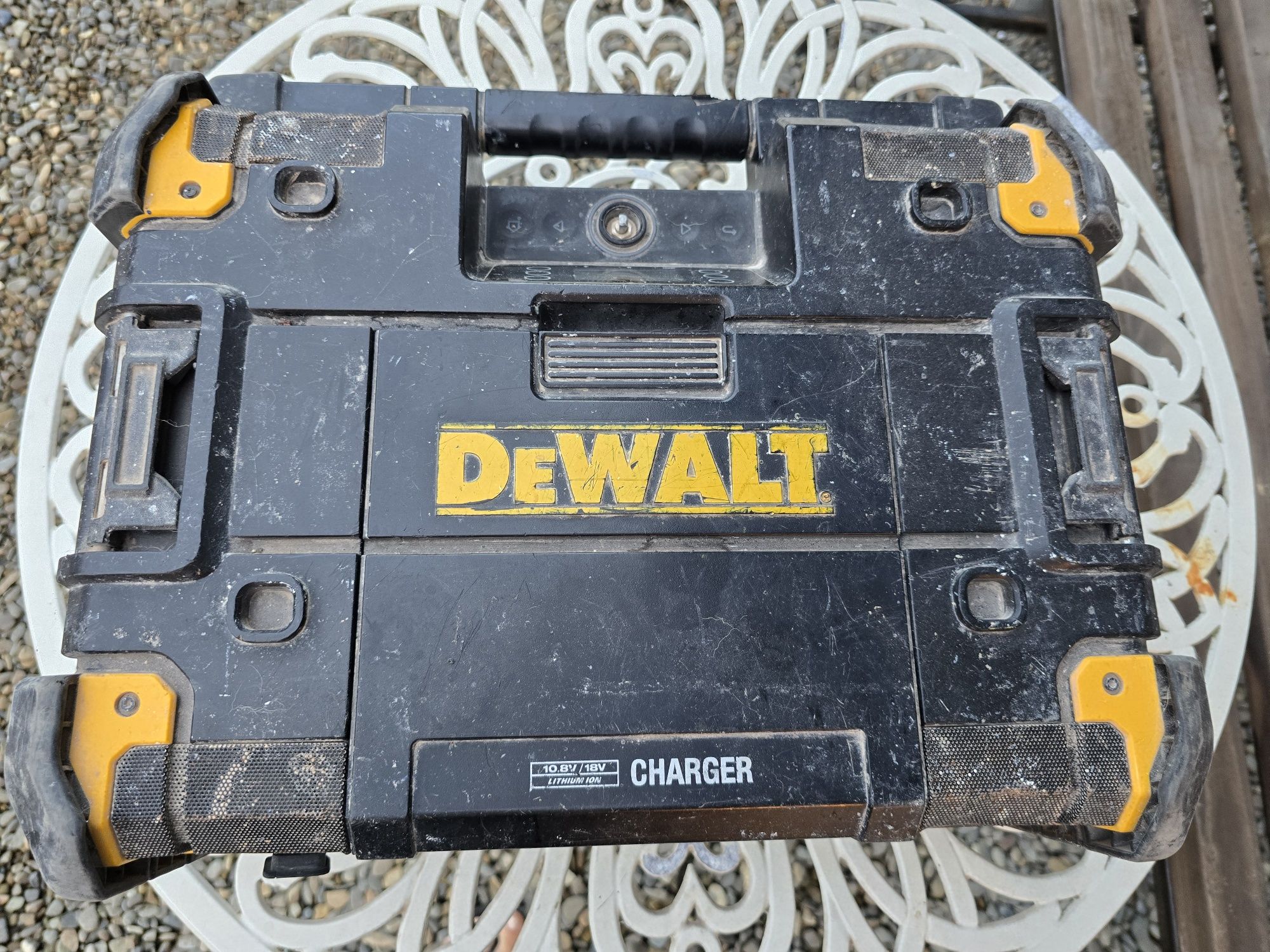 Радіоприймач DeWalt DWST1-81079 TSTAK



+1
На зображенні